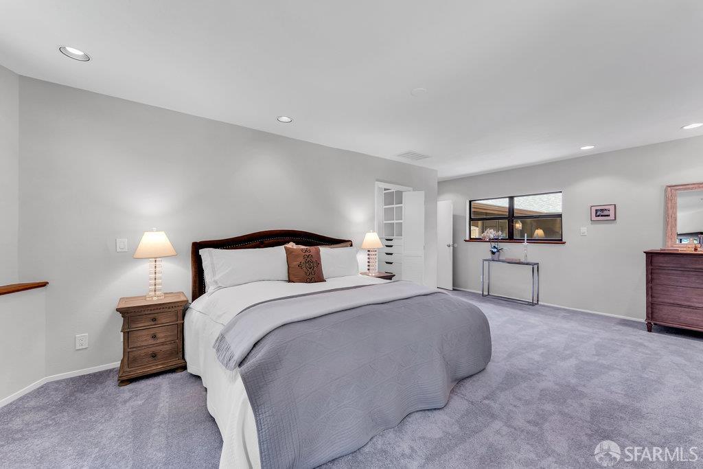 Orinda, California 94563, United States, 4 Bedrooms Bedrooms, ,4 BathroomsBathrooms,Residential,Active,168422