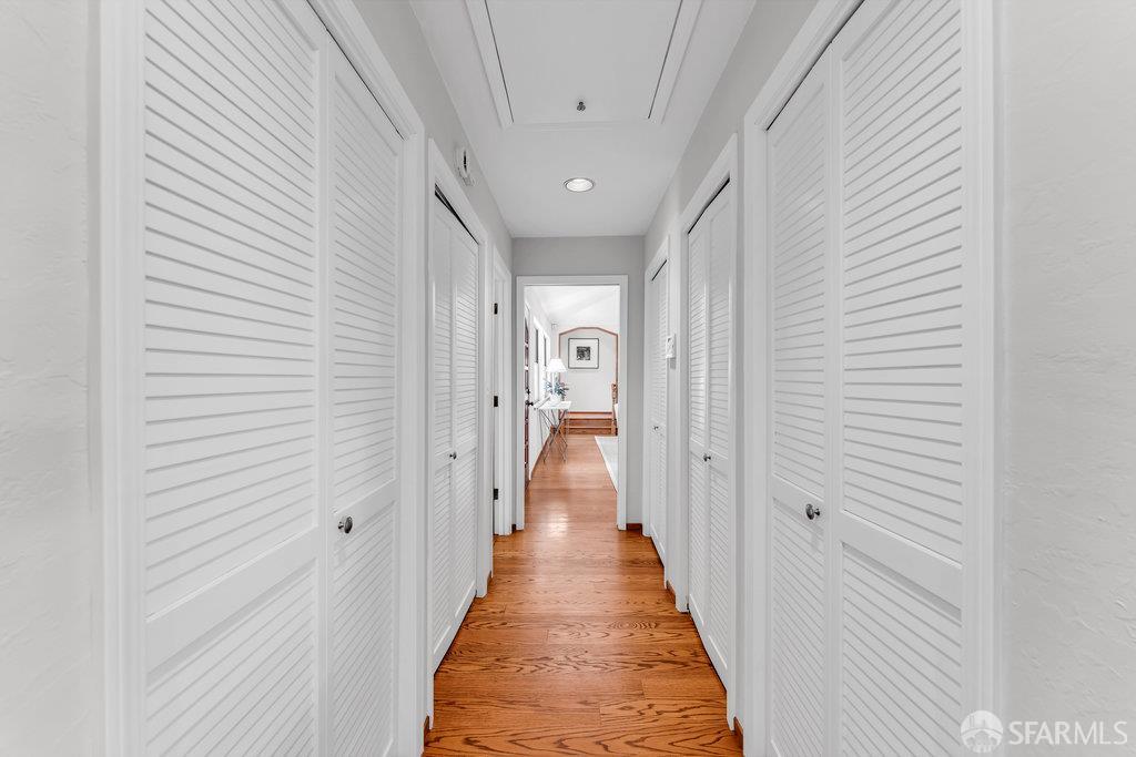 Orinda, California 94563, United States, 4 Bedrooms Bedrooms, ,4 BathroomsBathrooms,Residential,Active,168422