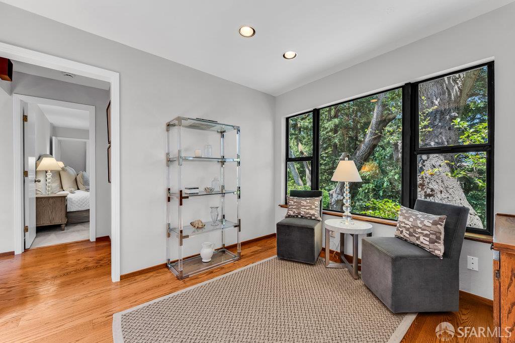 Orinda, California 94563, United States, 4 Bedrooms Bedrooms, ,4 BathroomsBathrooms,Residential,Active,168422