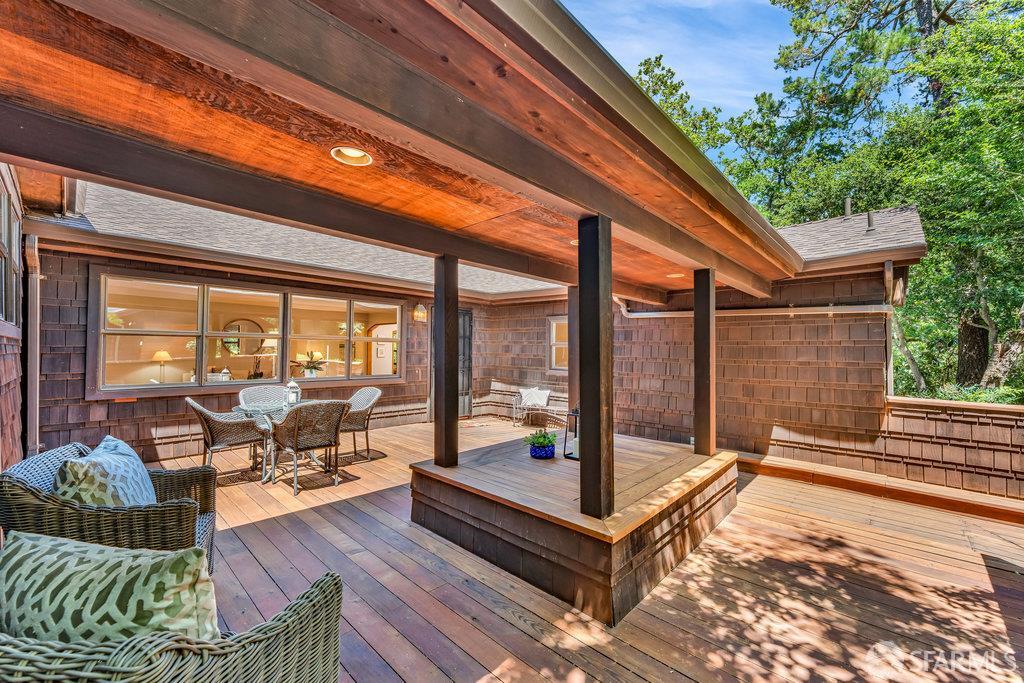 Orinda, California 94563, United States, 4 Bedrooms Bedrooms, ,4 BathroomsBathrooms,Residential,Active,168422