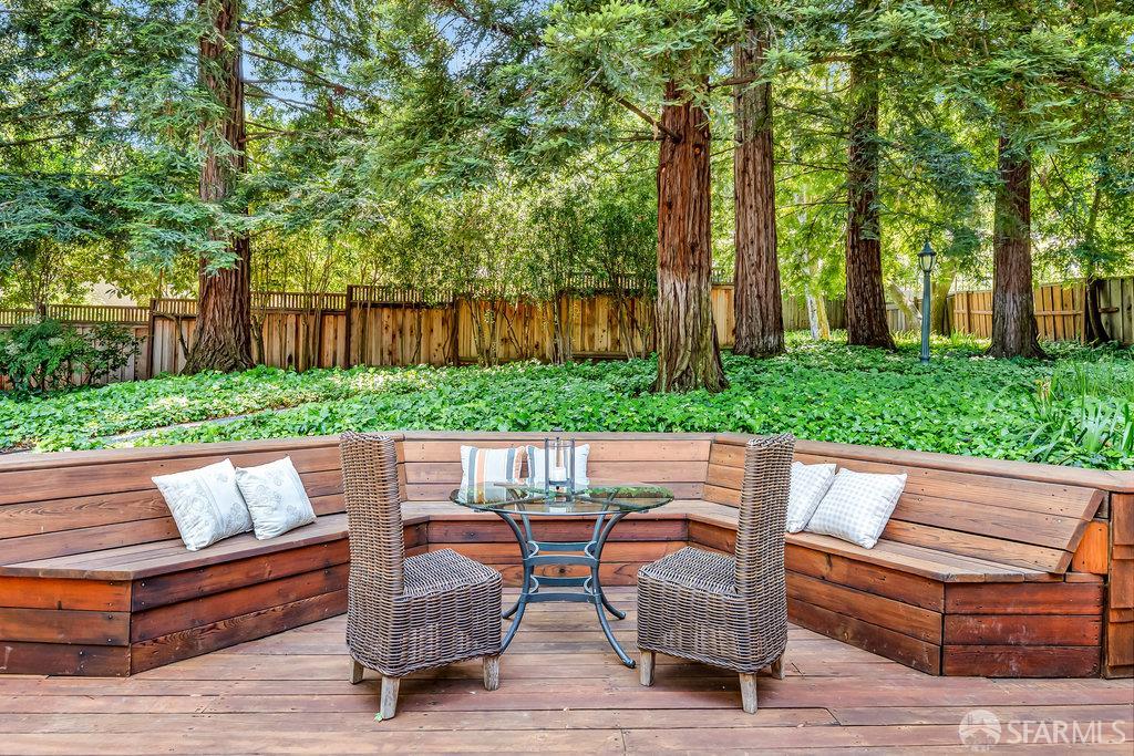 Orinda, California 94563, United States, 4 Bedrooms Bedrooms, ,4 BathroomsBathrooms,Residential,Active,168422