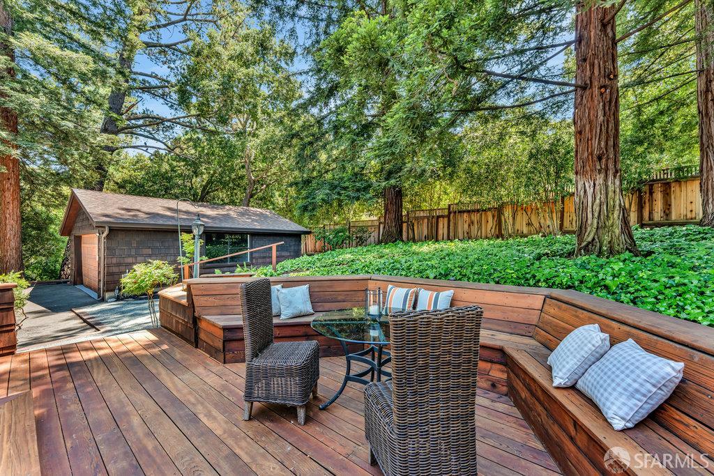 Orinda, California 94563, United States, 4 Bedrooms Bedrooms, ,4 BathroomsBathrooms,Residential,Active,168422