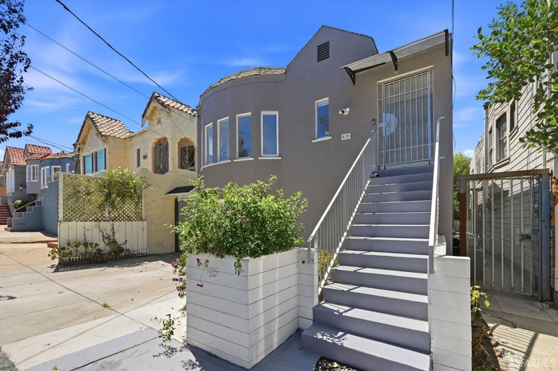 416 Peninsula Avenue