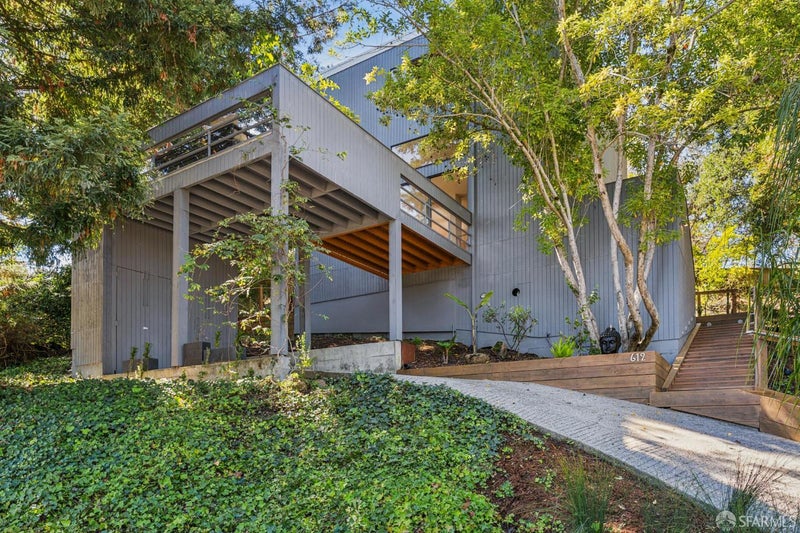 612 Vistamont Avenue