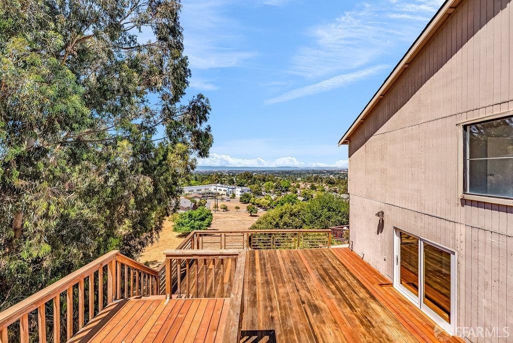 Hayward, California 94541, United States, 3 Bedrooms Bedrooms, ,3 BathroomsBathrooms,Residential,Active,170052