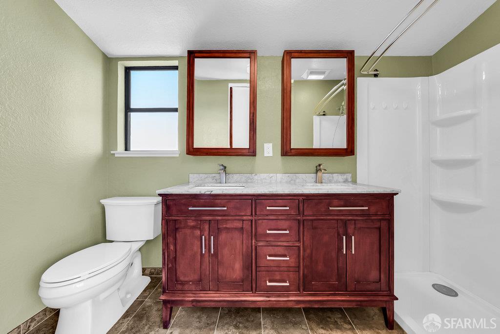 Hayward, California 94541, United States, 3 Bedrooms Bedrooms, ,3 BathroomsBathrooms,Residential,Active,170052