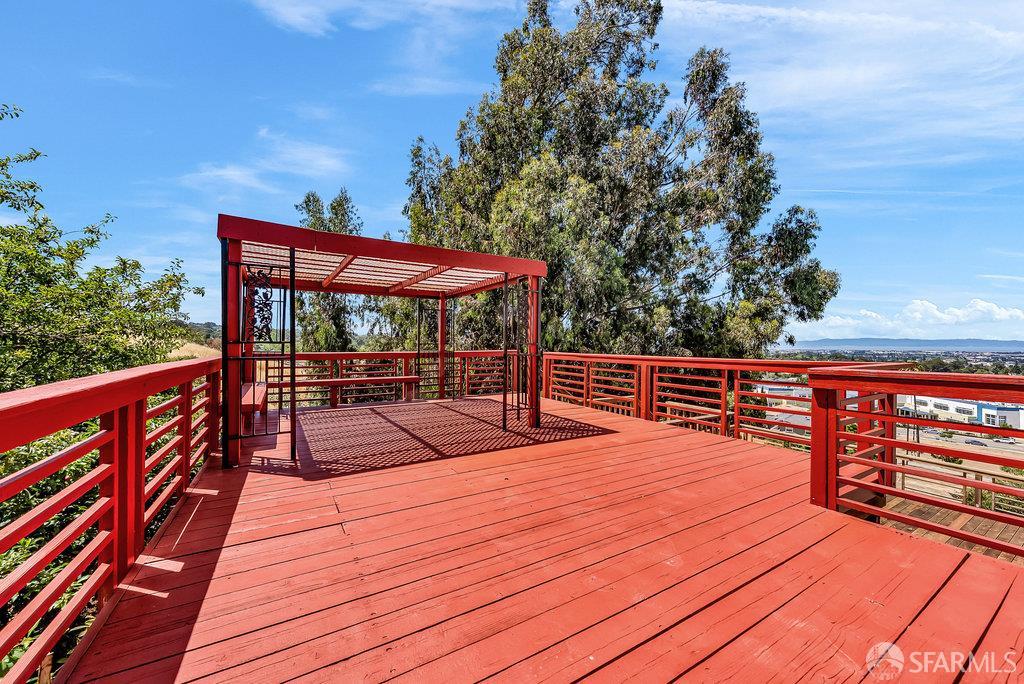 Hayward, California 94541, United States, 3 Bedrooms Bedrooms, ,3 BathroomsBathrooms,Residential,Active,170052