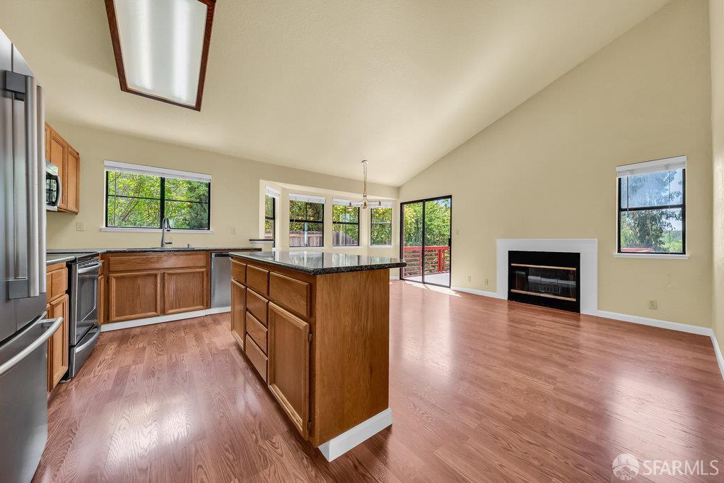 Hayward, California 94541, United States, 3 Bedrooms Bedrooms, ,3 BathroomsBathrooms,Residential,Active,170052