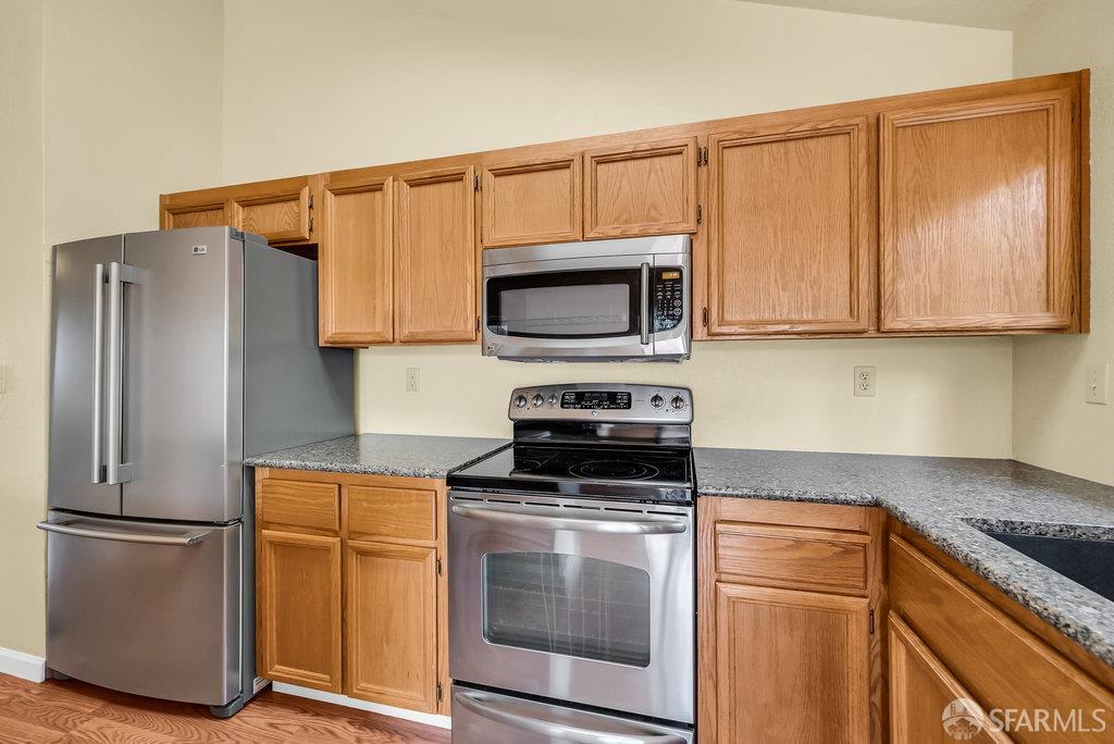 Hayward, California 94541, United States, 3 Bedrooms Bedrooms, ,3 BathroomsBathrooms,Residential,Active,170052