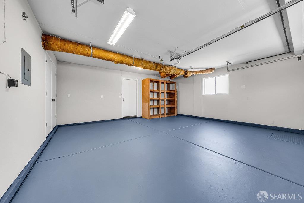 Hayward, California 94541, United States, 3 Bedrooms Bedrooms, ,3 BathroomsBathrooms,Residential,Active,170052