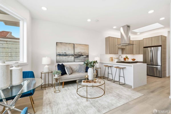 1137 HANOVER ST, DALY CITY, CA 94014 - Image c736401c35e3461afe2b10f509350165/3342078639