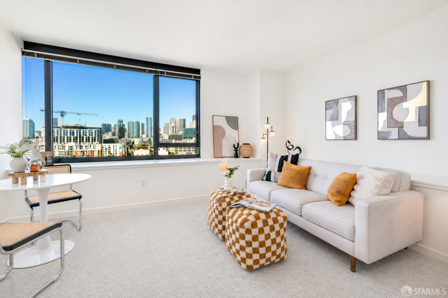 250 King Street 1004