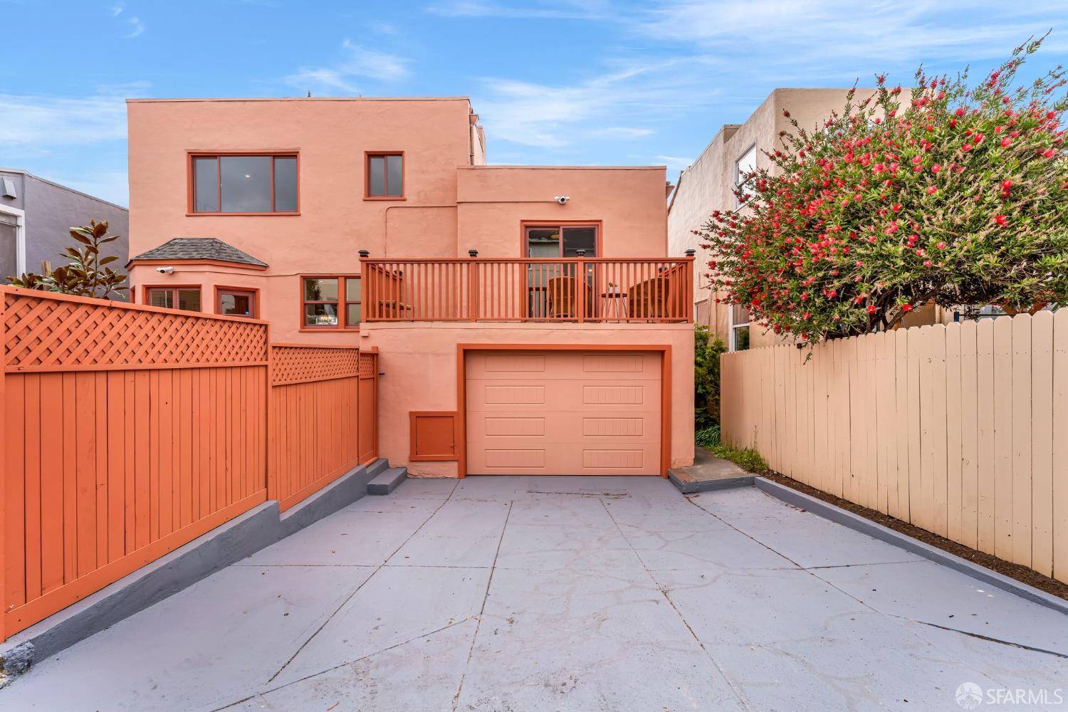 San Francisco, California 94132, United States, 4 Bedrooms Bedrooms, ,5 BathroomsBathrooms,Residential,Pending,130698