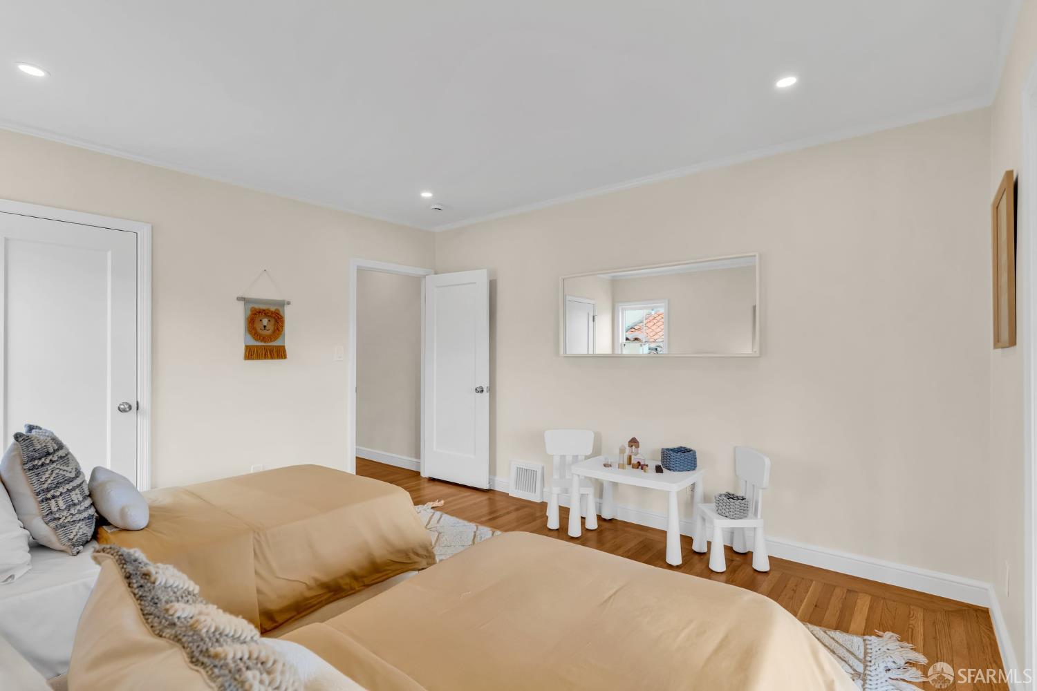 San Francisco, California 94132, United States, 4 Bedrooms Bedrooms, ,5 BathroomsBathrooms,Residential,Pending,130698