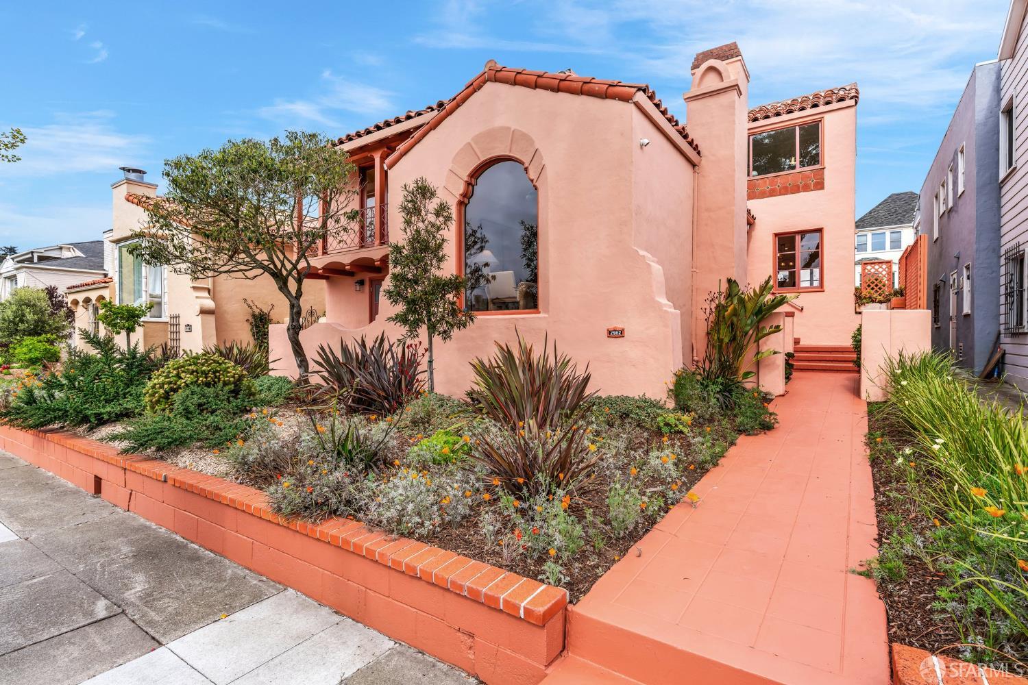 San Francisco, California 94132, United States, 4 Bedrooms Bedrooms, ,5 BathroomsBathrooms,Residential,Pending,130698