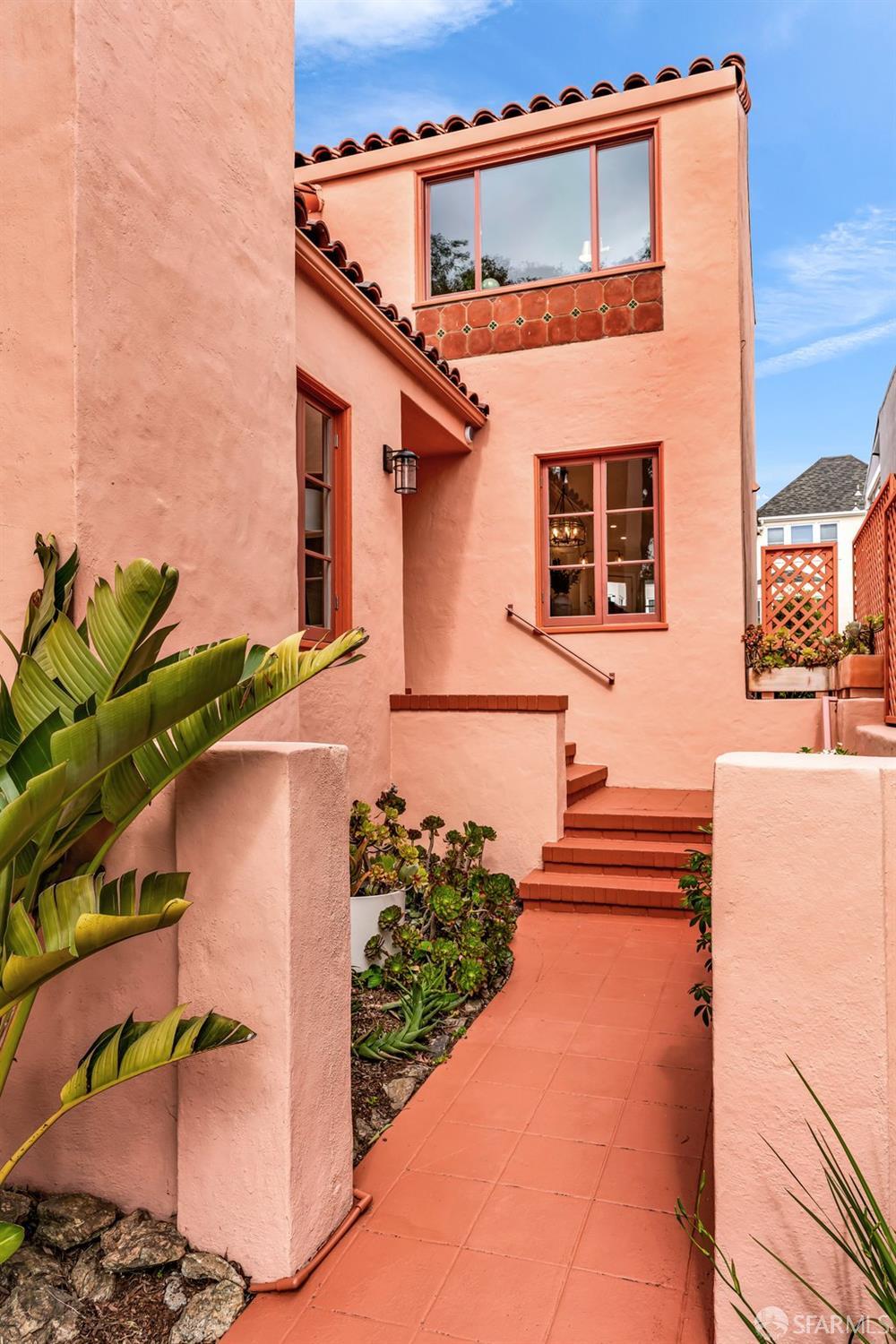 San Francisco, California 94132, United States, 4 Bedrooms Bedrooms, ,5 BathroomsBathrooms,Residential,Pending,130698