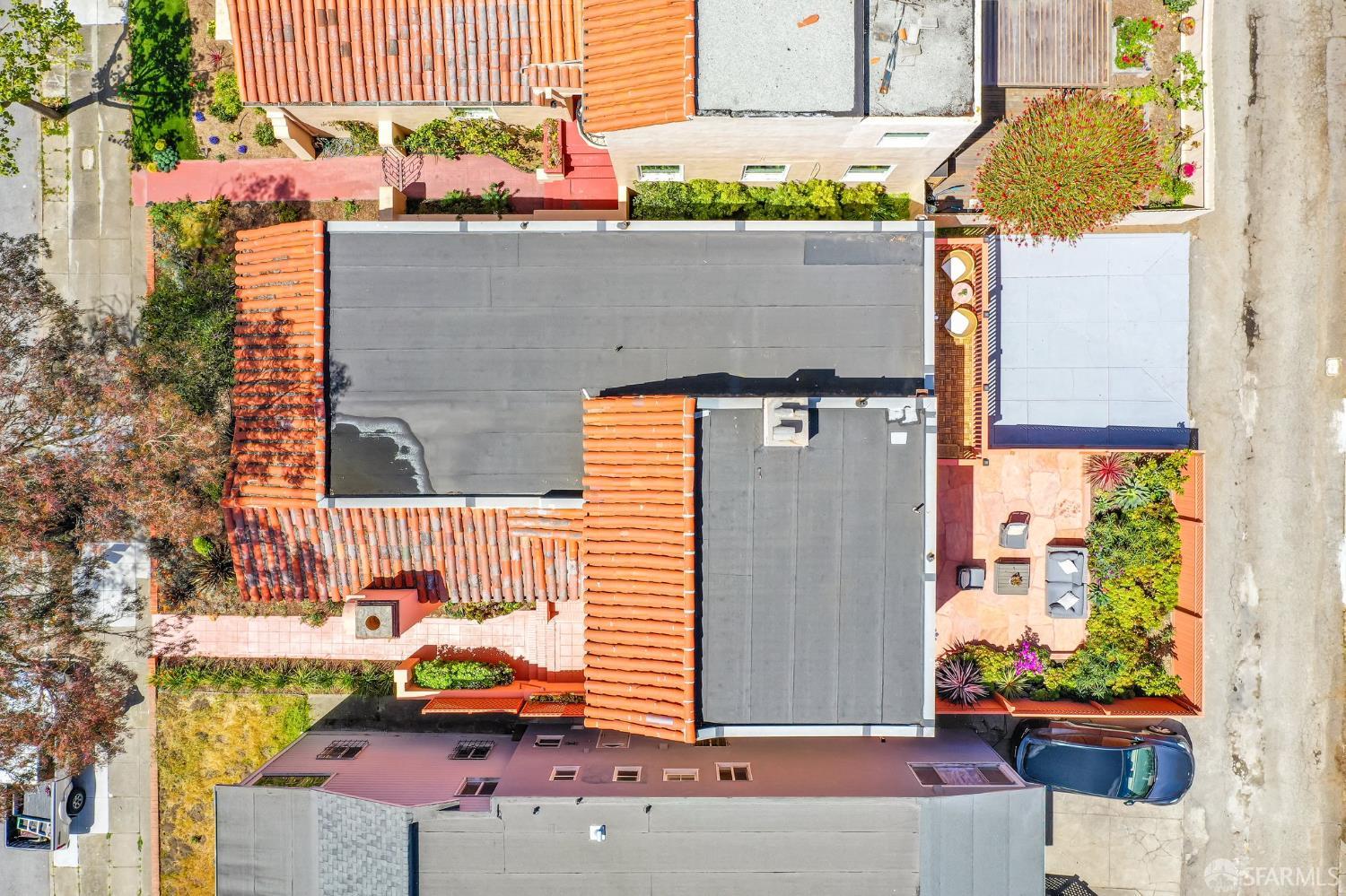 San Francisco, California 94132, United States, 4 Bedrooms Bedrooms, ,5 BathroomsBathrooms,Residential,Pending,130698