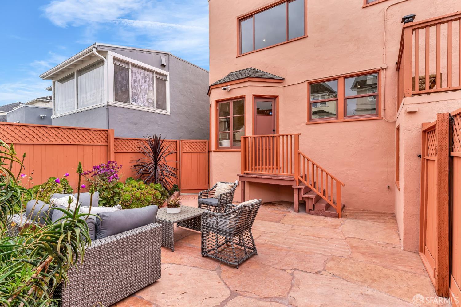 San Francisco, California 94132, United States, 4 Bedrooms Bedrooms, ,5 BathroomsBathrooms,Residential,Pending,130698