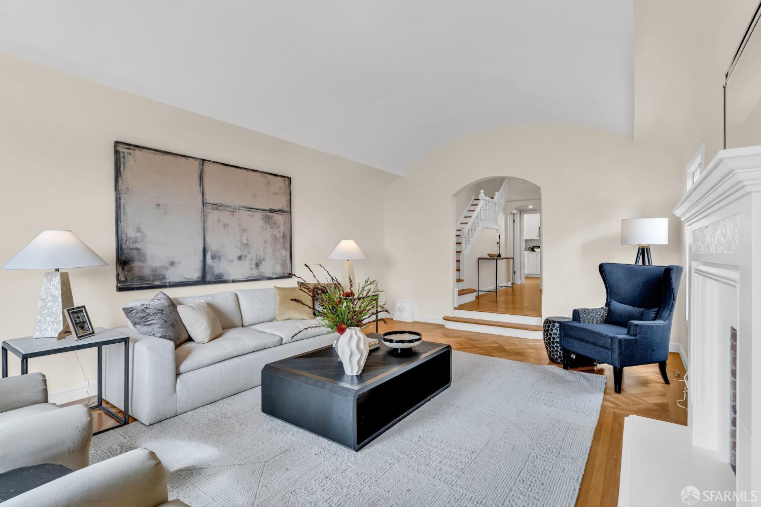 San Francisco, California 94132, United States, 4 Bedrooms Bedrooms, ,5 BathroomsBathrooms,Residential,Pending,130698