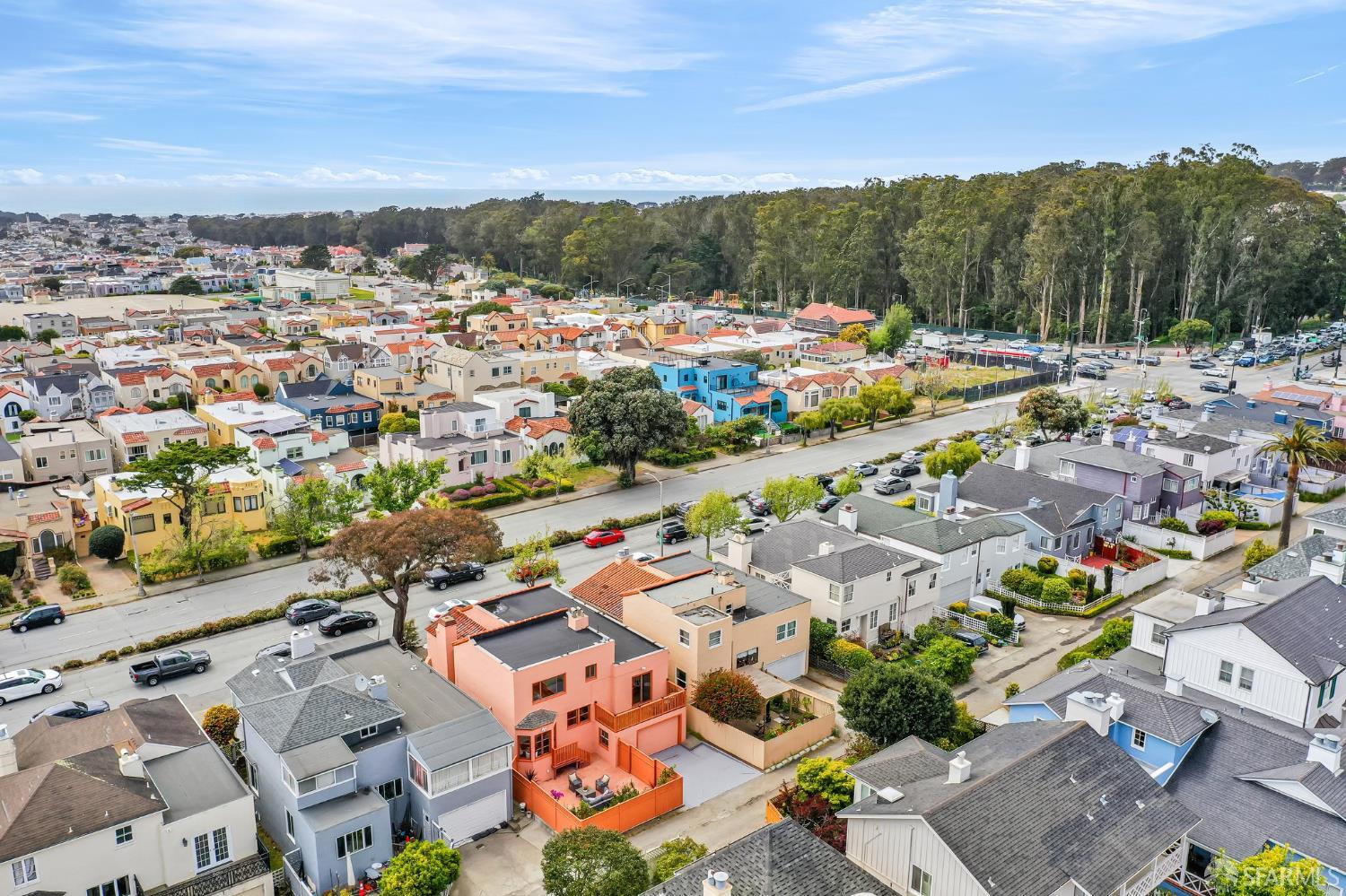 San Francisco, California 94132, United States, 4 Bedrooms Bedrooms, ,5 BathroomsBathrooms,Residential,Pending,130698