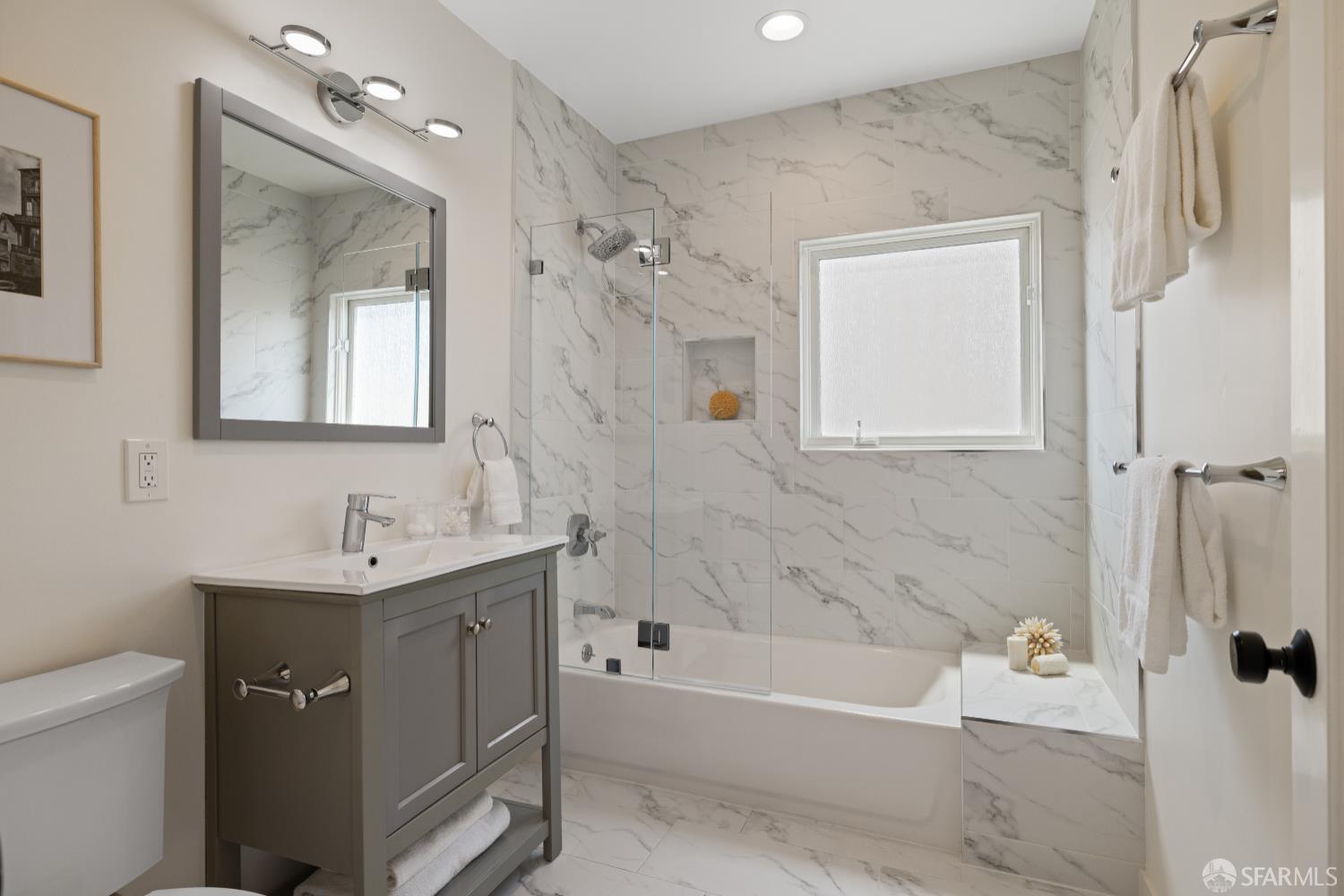 San Francisco, California 94127, United States, 3 Bedrooms Bedrooms, ,2 BathroomsBathrooms,Residential,Pending,145542