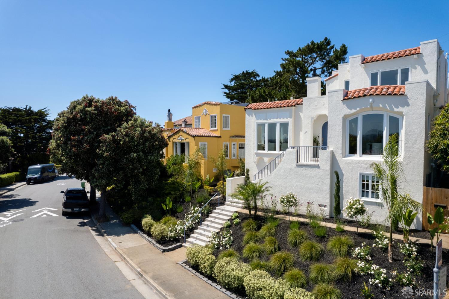 San Francisco, California 94127, United States, 3 Bedrooms Bedrooms, ,2 BathroomsBathrooms,Residential,Pending,145542
