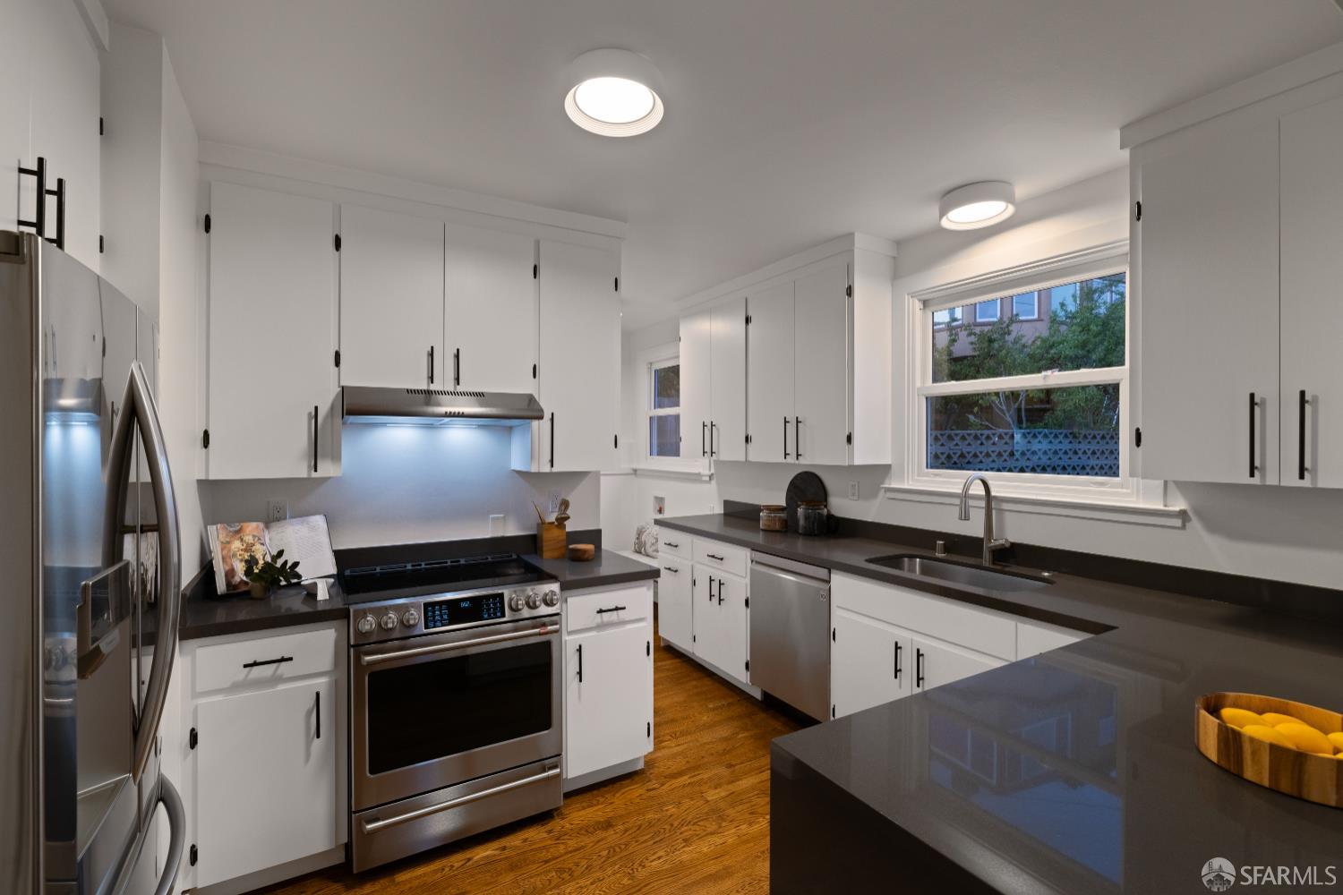 San Francisco, California 94127, United States, 3 Bedrooms Bedrooms, ,2 BathroomsBathrooms,Residential,Pending,145542