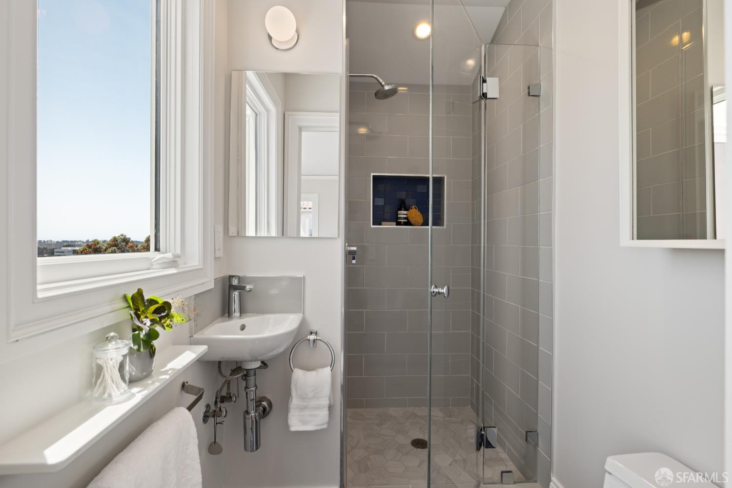 San Francisco, California 94127, United States, 3 Bedrooms Bedrooms, ,2 BathroomsBathrooms,Residential,Pending,145542