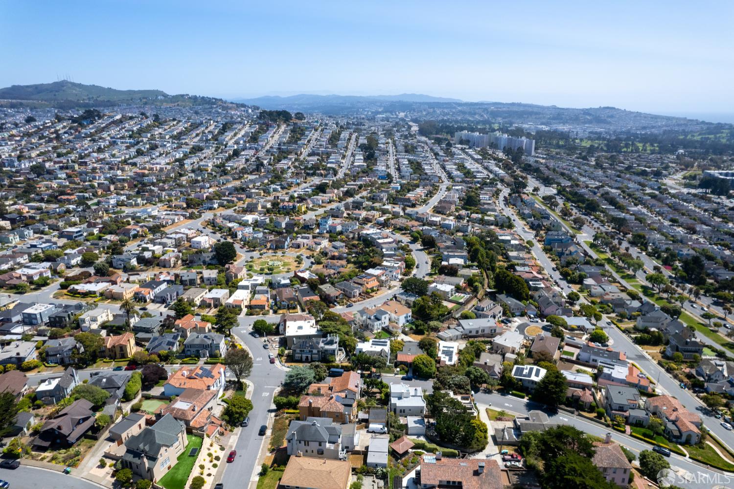 San Francisco, California 94127, United States, 3 Bedrooms Bedrooms, ,2 BathroomsBathrooms,Residential,Pending,145542