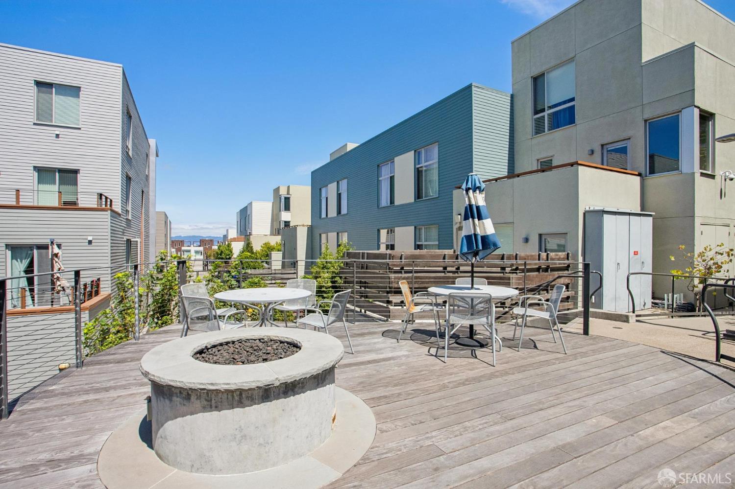50 Jerrold Avenue 412