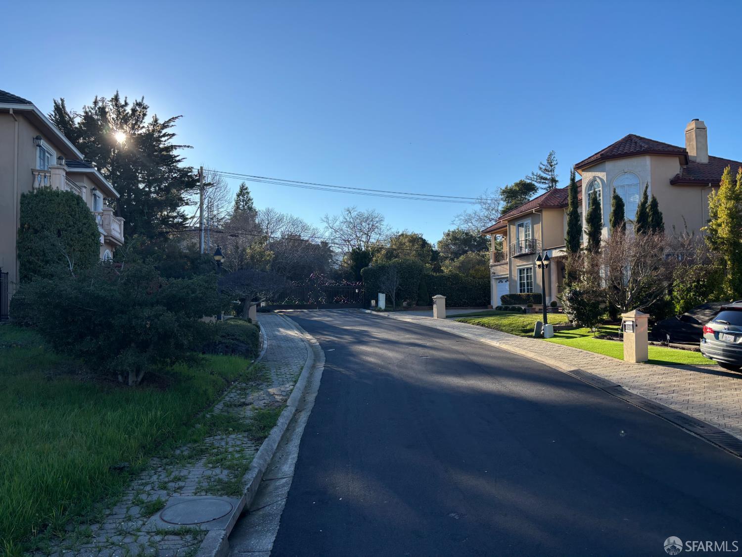 6 La Strada Court