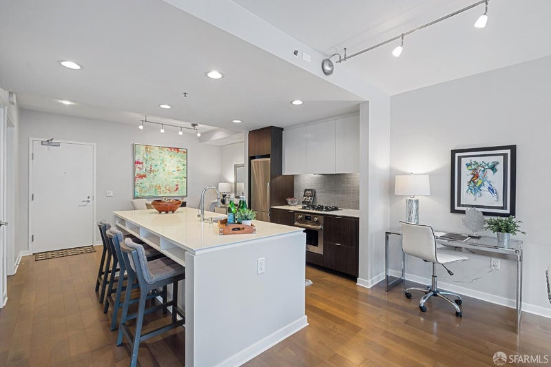 1788 Clay Street 205