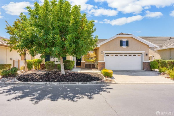 1571 RUBIDOUX LN, BRENTWOOD, CA 94513 - Image cc822df41ab62186e9d026ea1942a83b/4081736052