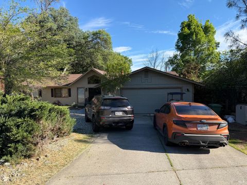 Property photo of 18670 Maple Leaf Court, Hidden Valley Lake, CA 95467