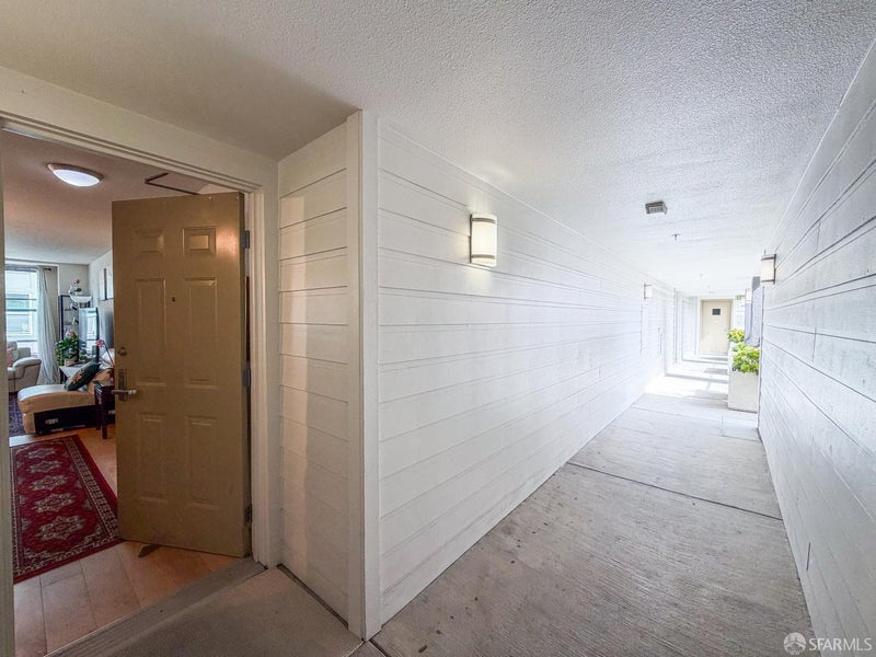 8300 Oceanview Terrace 307