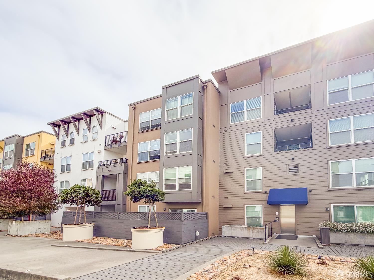 8300 Oceanview Terrace 307