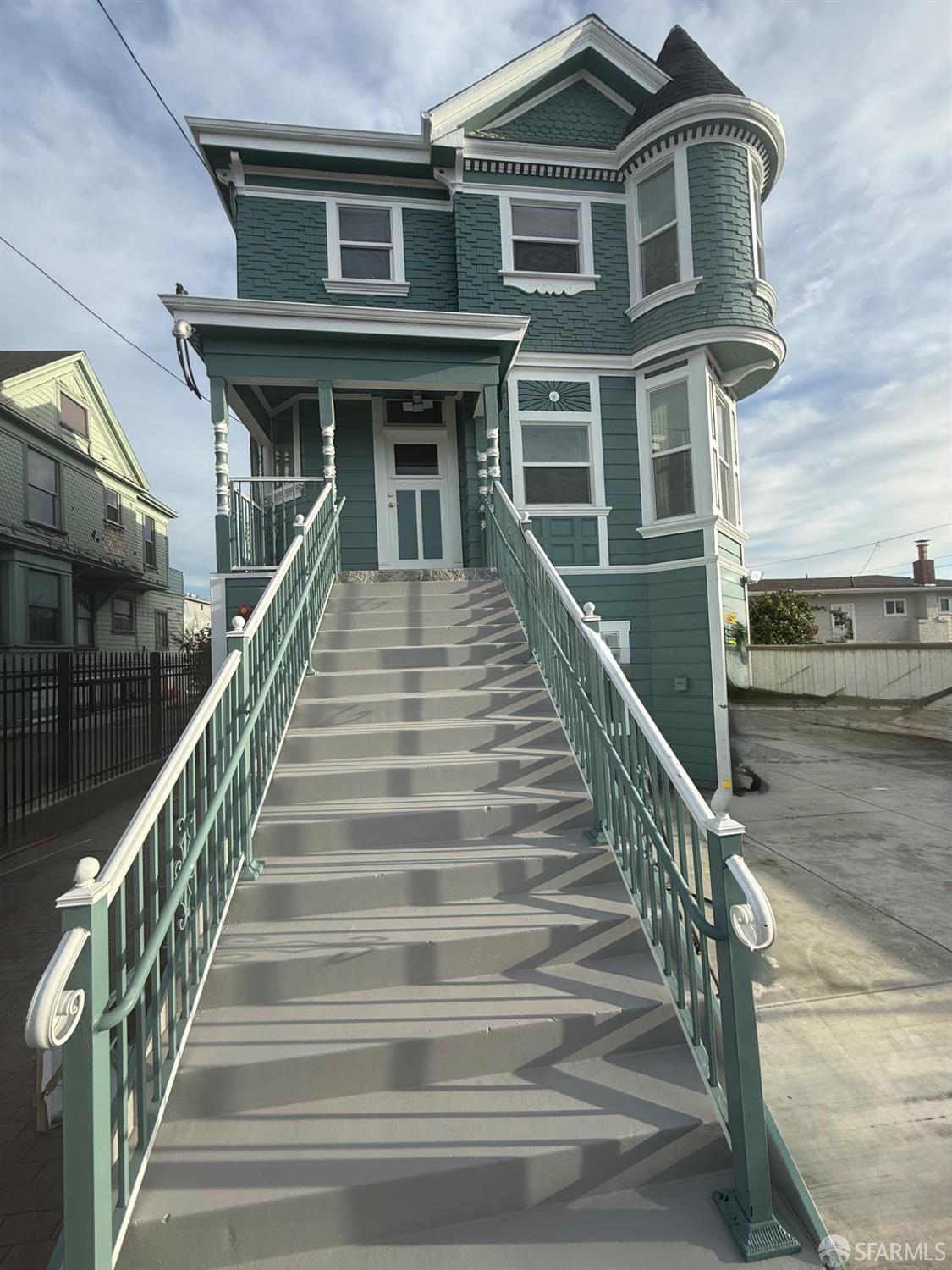 812 6th Avenue, Oakland CA 94606
