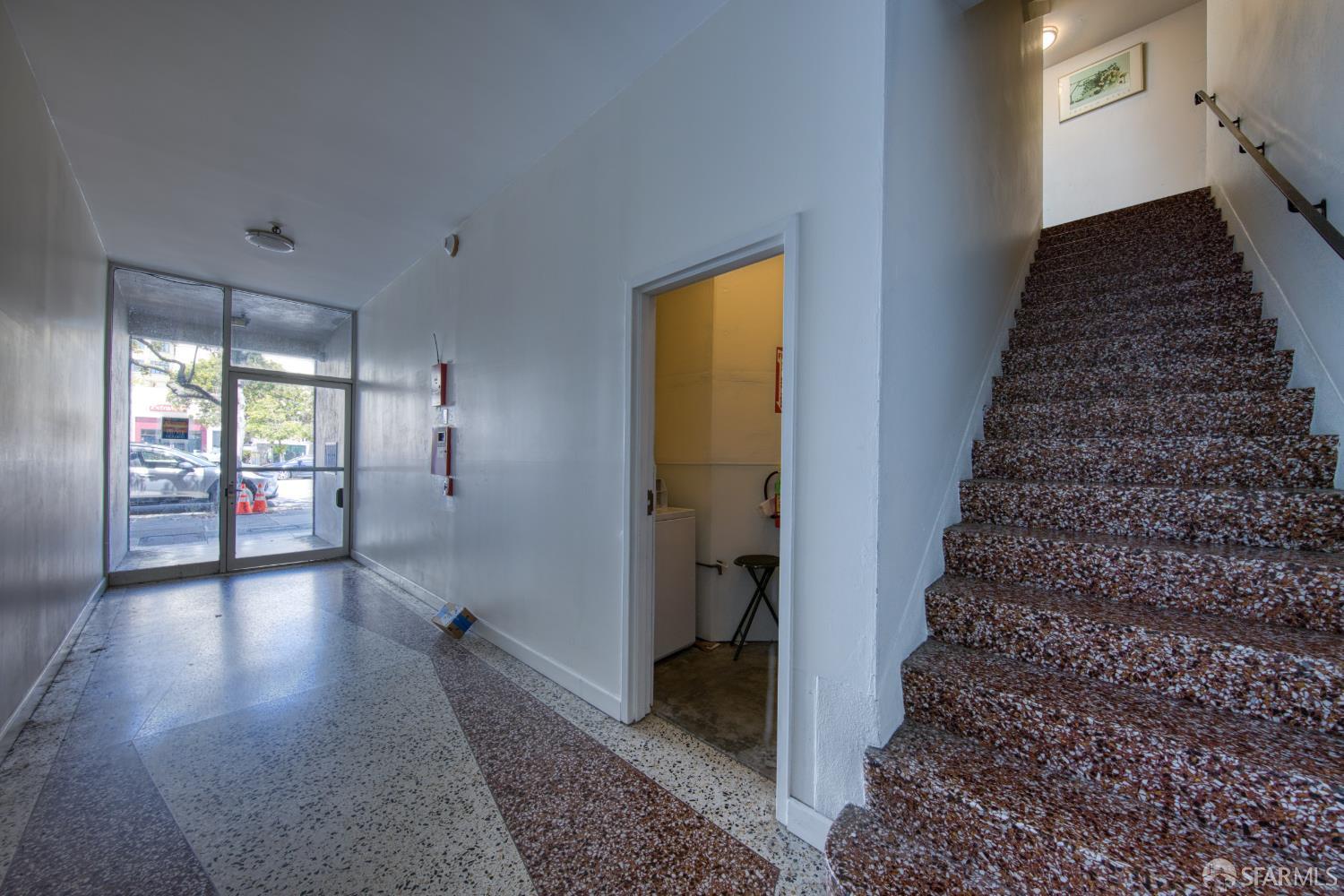 521 Arguello Boulevard
