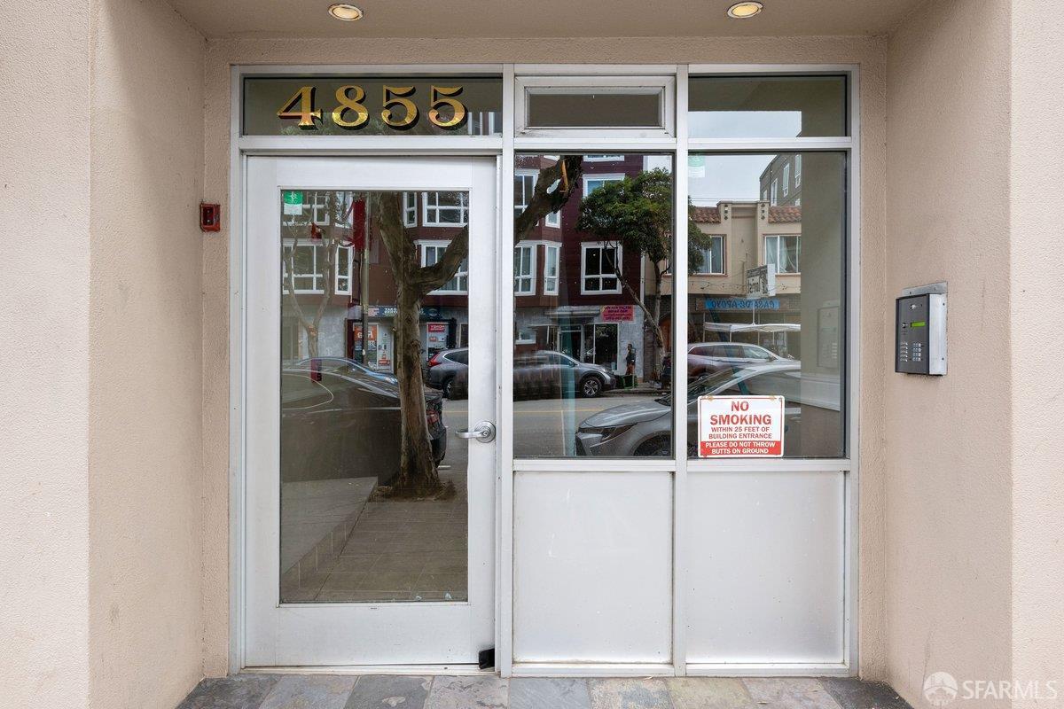 4855 Mission Street 6