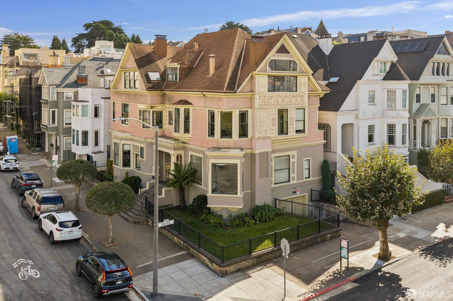2525 Steiner Street