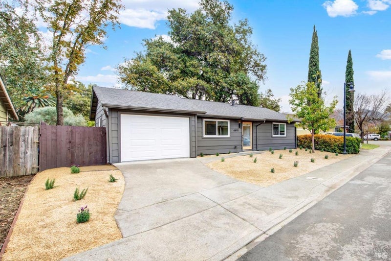 6610 Oak Leaf Court