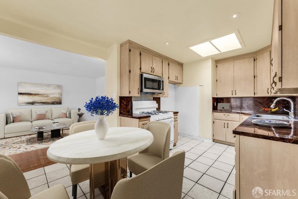 San Francisco, California 94132, United States, ,1 BathroomBathrooms,Residential,Active,188189