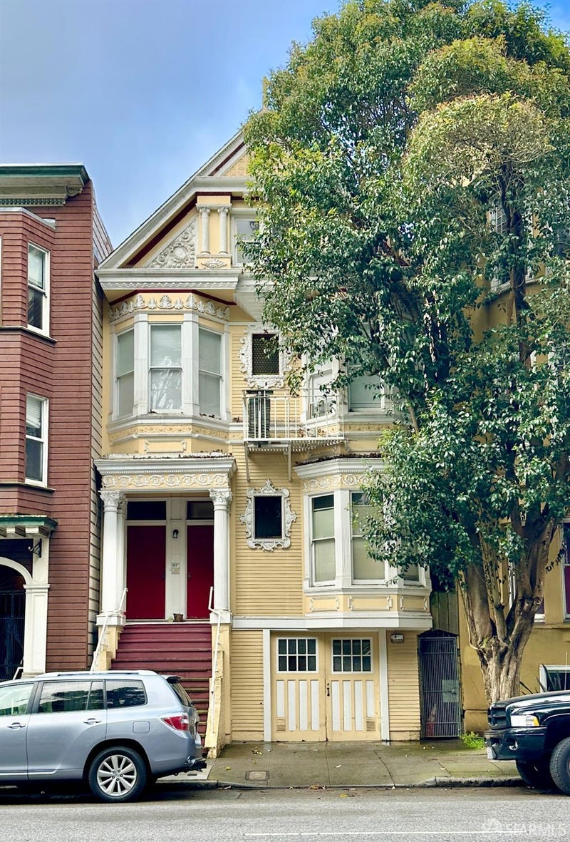 1821-1823 Oak Street
