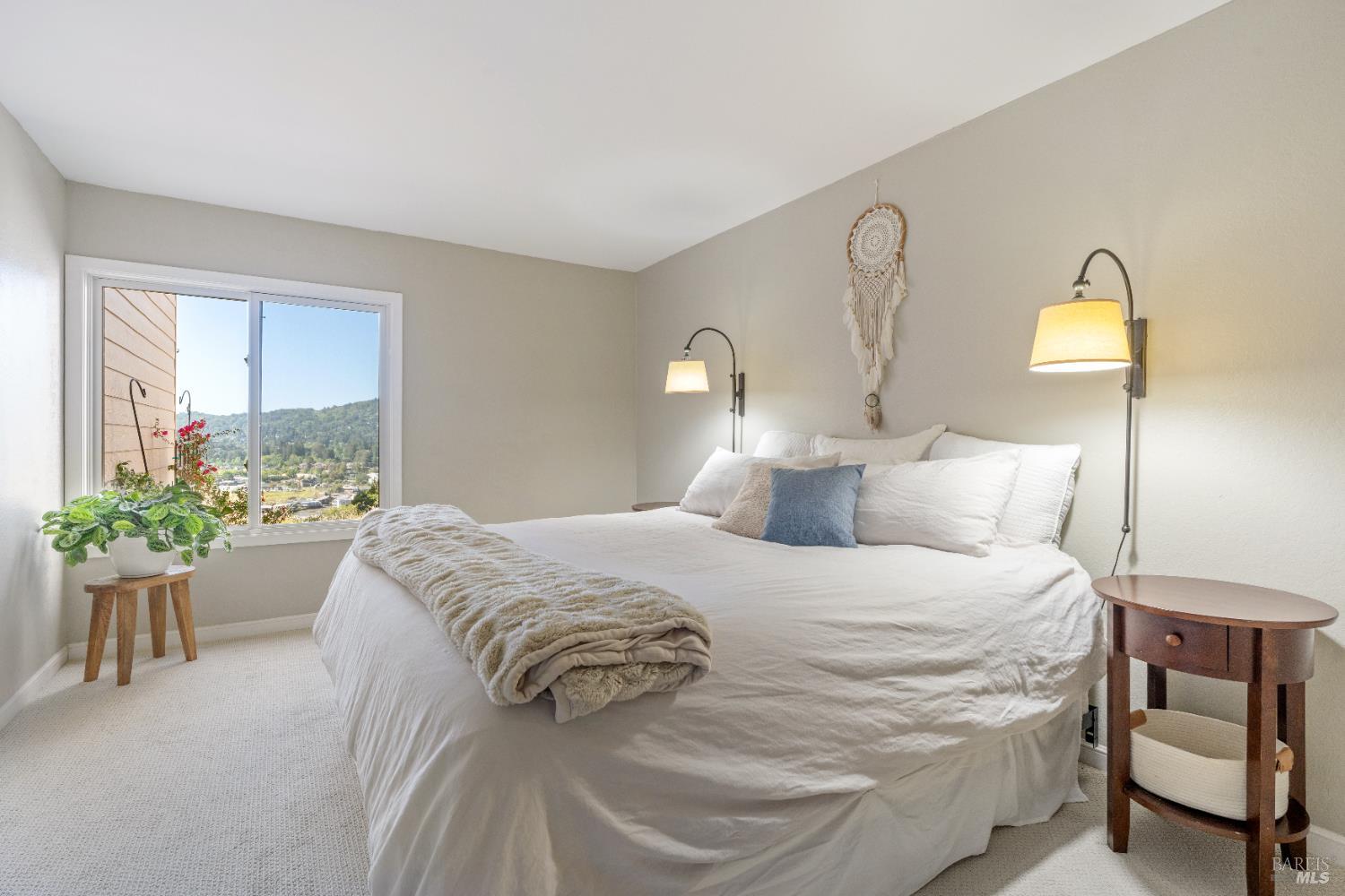 726 Via Casitas
