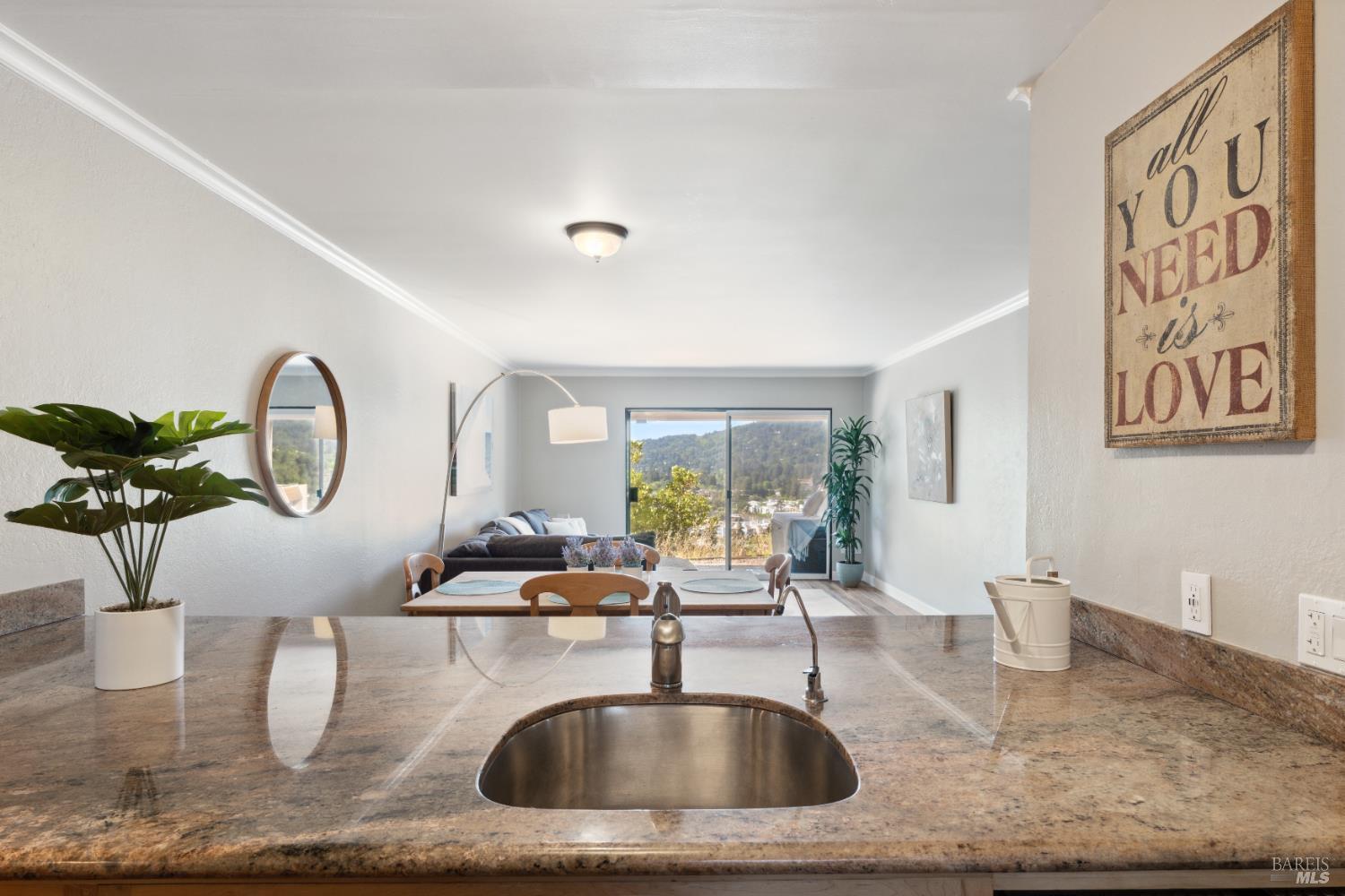 726 Via Casitas