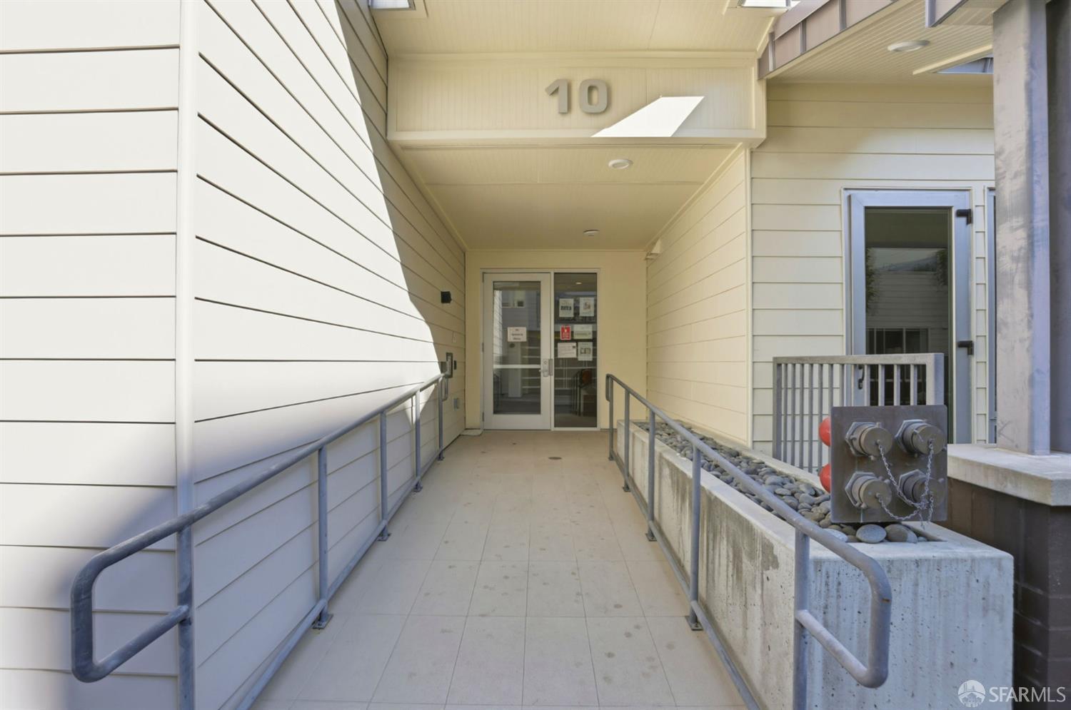 10 Kennedy Place 201, San Francisco CA 94124