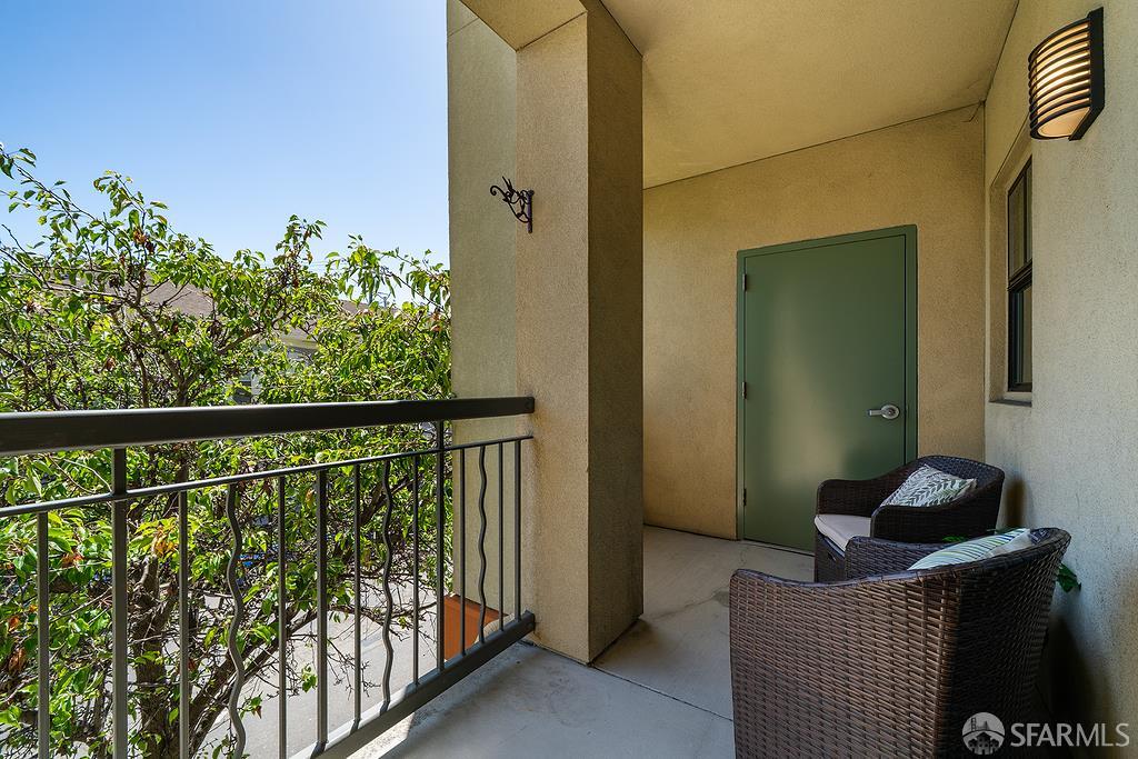4811 Telegraph Avenue 206
