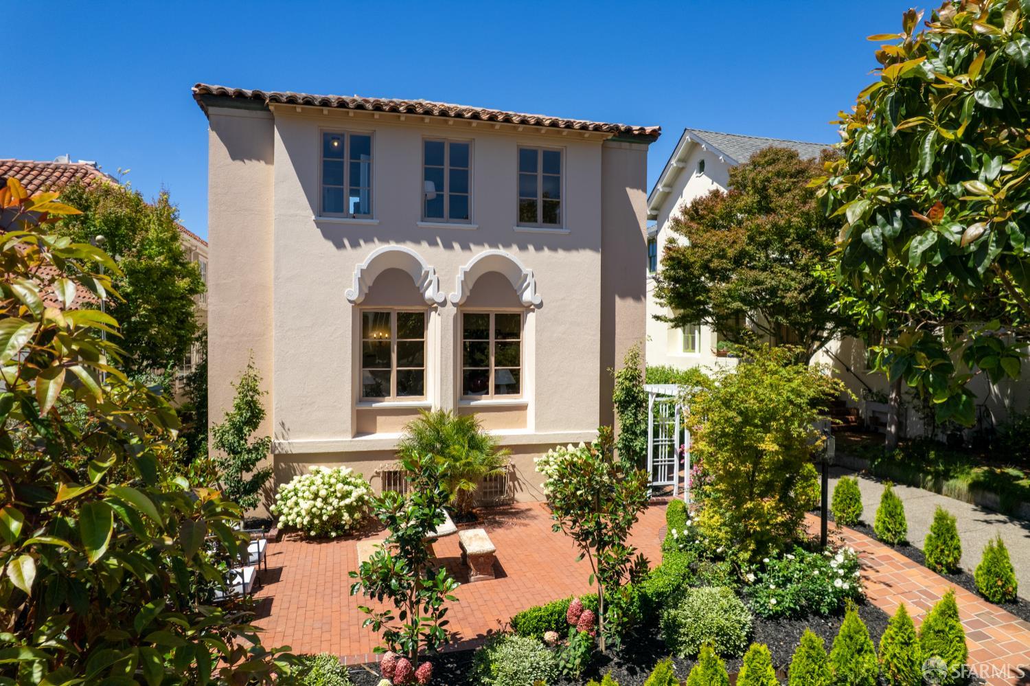 San Francisco, California 94127, United States, 5 Bedrooms Bedrooms, ,4 BathroomsBathrooms,Residential,Active,196056