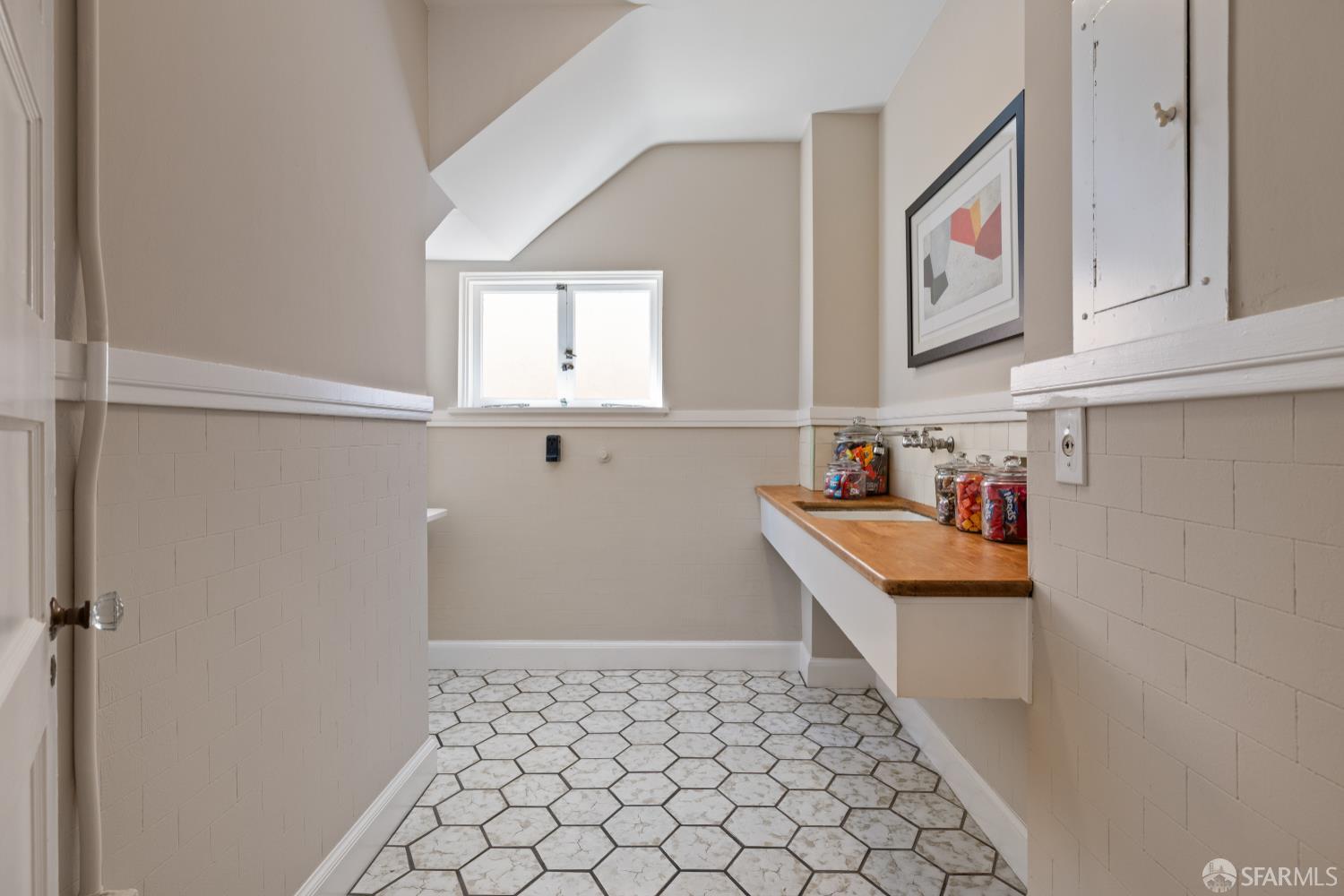 San Francisco, California 94127, United States, 5 Bedrooms Bedrooms, ,4 BathroomsBathrooms,Residential,Active,196056