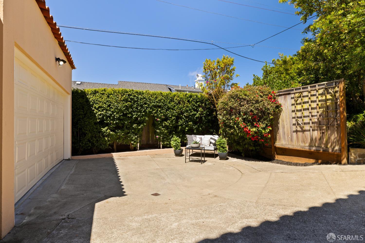 San Francisco, California 94127, United States, 5 Bedrooms Bedrooms, ,4 BathroomsBathrooms,Residential,Active,196056